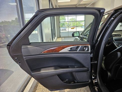 Used 2020 Lincoln MKZ Reserve w/ Monochromatic Package AWD/4WD image 15