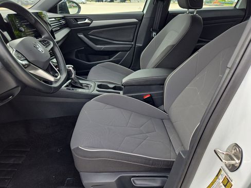 Used 2025 Volkswagen Jetta Sport FWD image 16