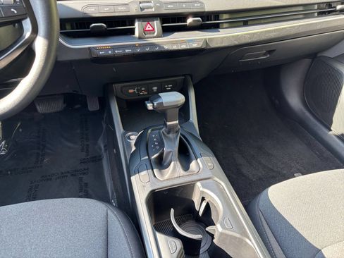 Used 2025 Kia K4 FWD image 37