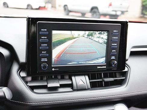 Used 2021 Toyota RAV4 XLE image 26