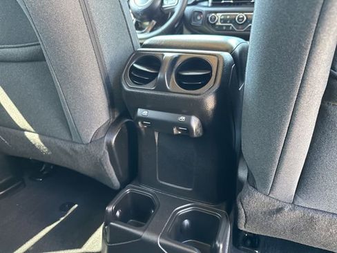 Used 2025 Jeep Wrangler Unlimited Sport AWD/4WD image 20
