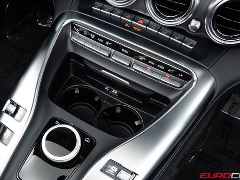 Used 2021 Mercedes-Benz AMG GT Roadster image 32