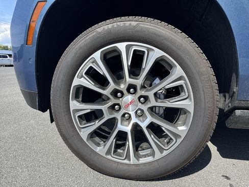 New 2026 GMC Yukon XL Denali w/ Sun & Power Step Package image 19