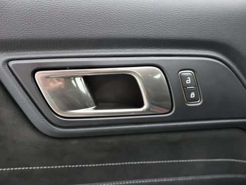 Used 2018 Ford Mustang Shelby GT350 w/ Electronics Package RWD image 38