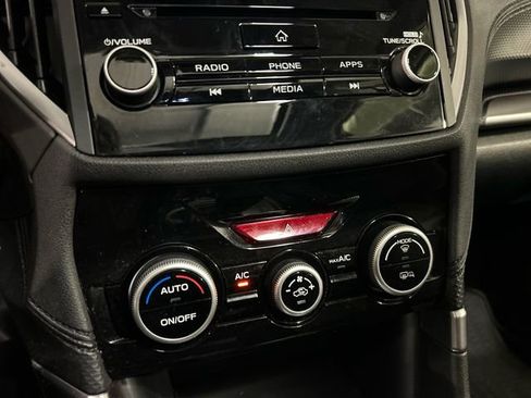 Used 2022 Subaru Forester Premium image 18