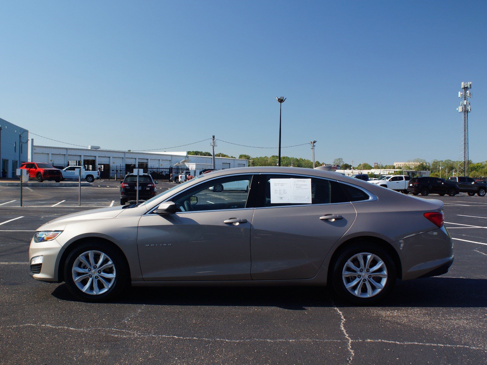 Used 2025 Chevrolet Malibu LT FWD image 12
