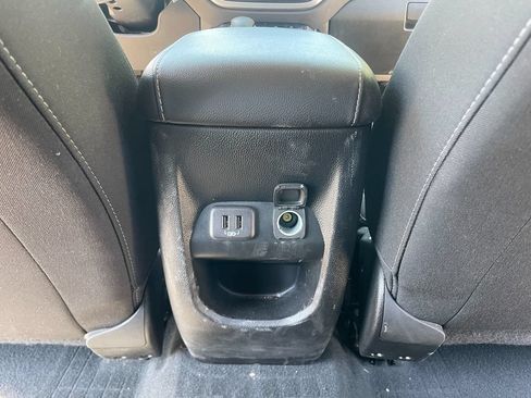 Used 2022 Chevrolet Colorado LT w/ LT Convenience Package AWD/4WD image 27