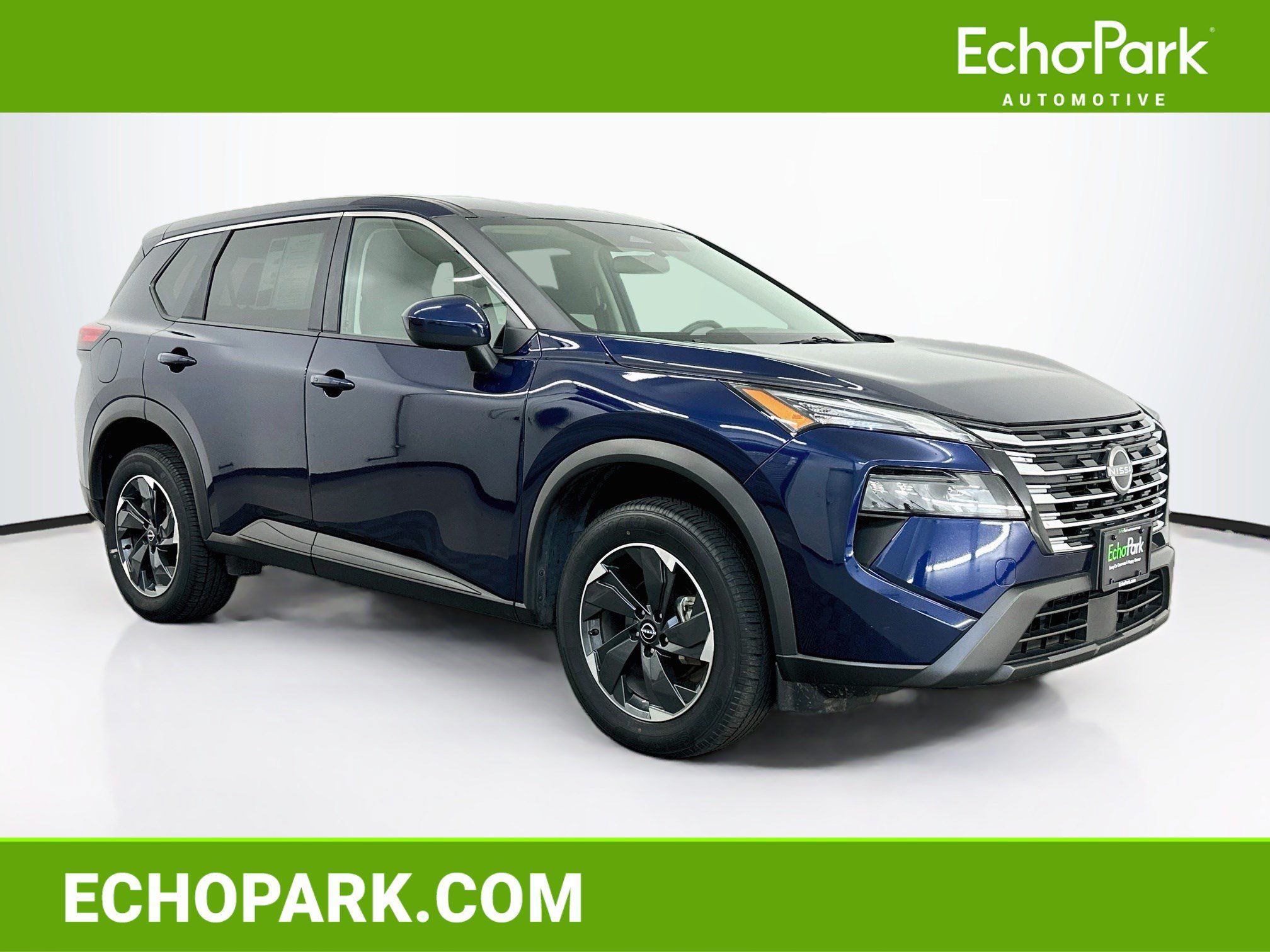 Used 2025 Nissan Rogue SV AWD/4WD image 1