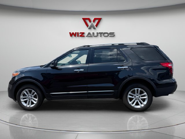 Used 2014 Ford Explorer XLT w/ Equipment Group 202A AWD/4WD image 2
