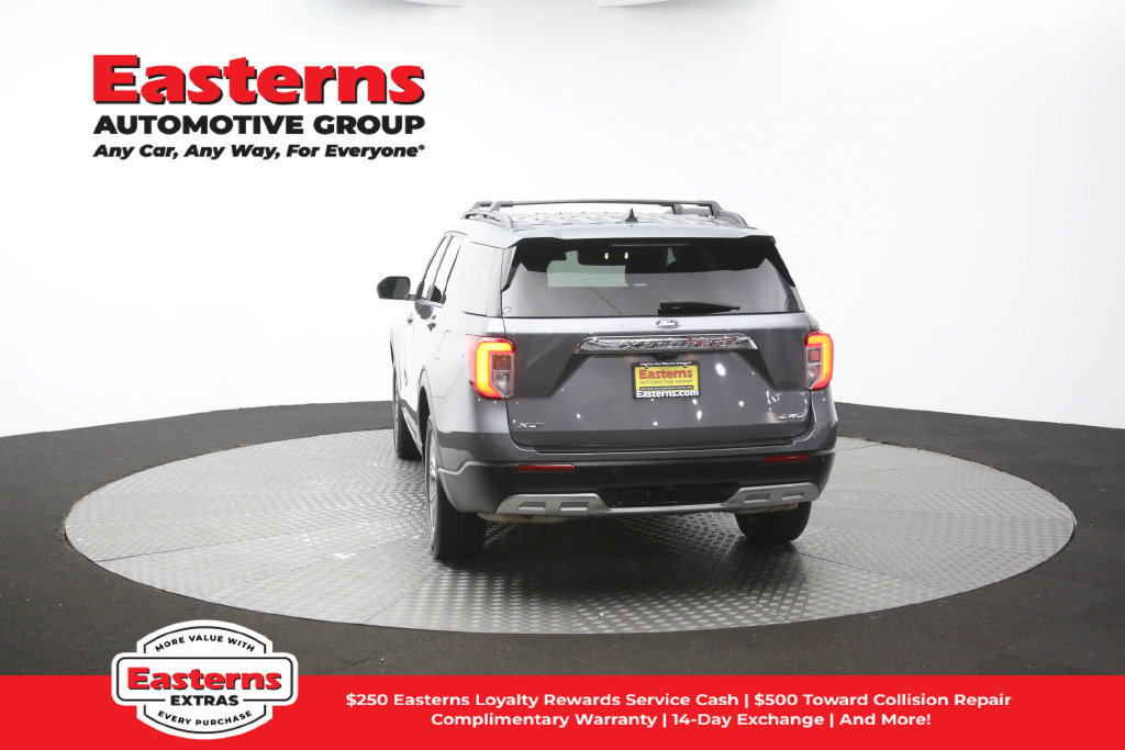 Used 2023 Ford Explorer XLT w/ Equipment Group 202A AWD/4WD image 38