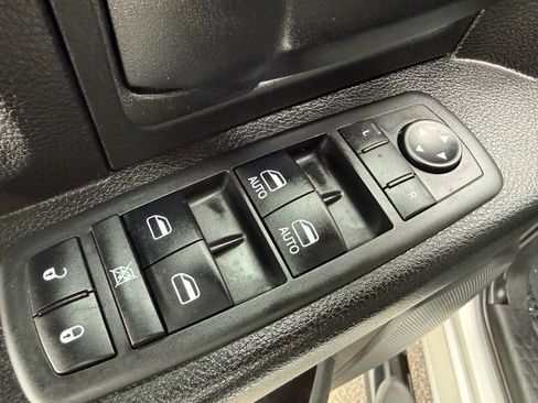 Used 2019 RAM 1500 Express image 42