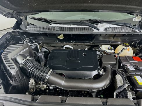 Used 2023 GMC Acadia SLE w/ Driver Convenience Package image 34