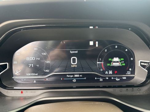 Used 2022 GMC Yukon XL Denali w/ Denali Premium Package image 10