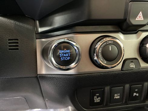 Certified 2022 Toyota Tacoma Limited image 20