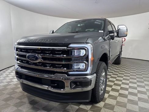 New 2026 Ford F250 Lariat w/ Lariat Ultimate Package image 3