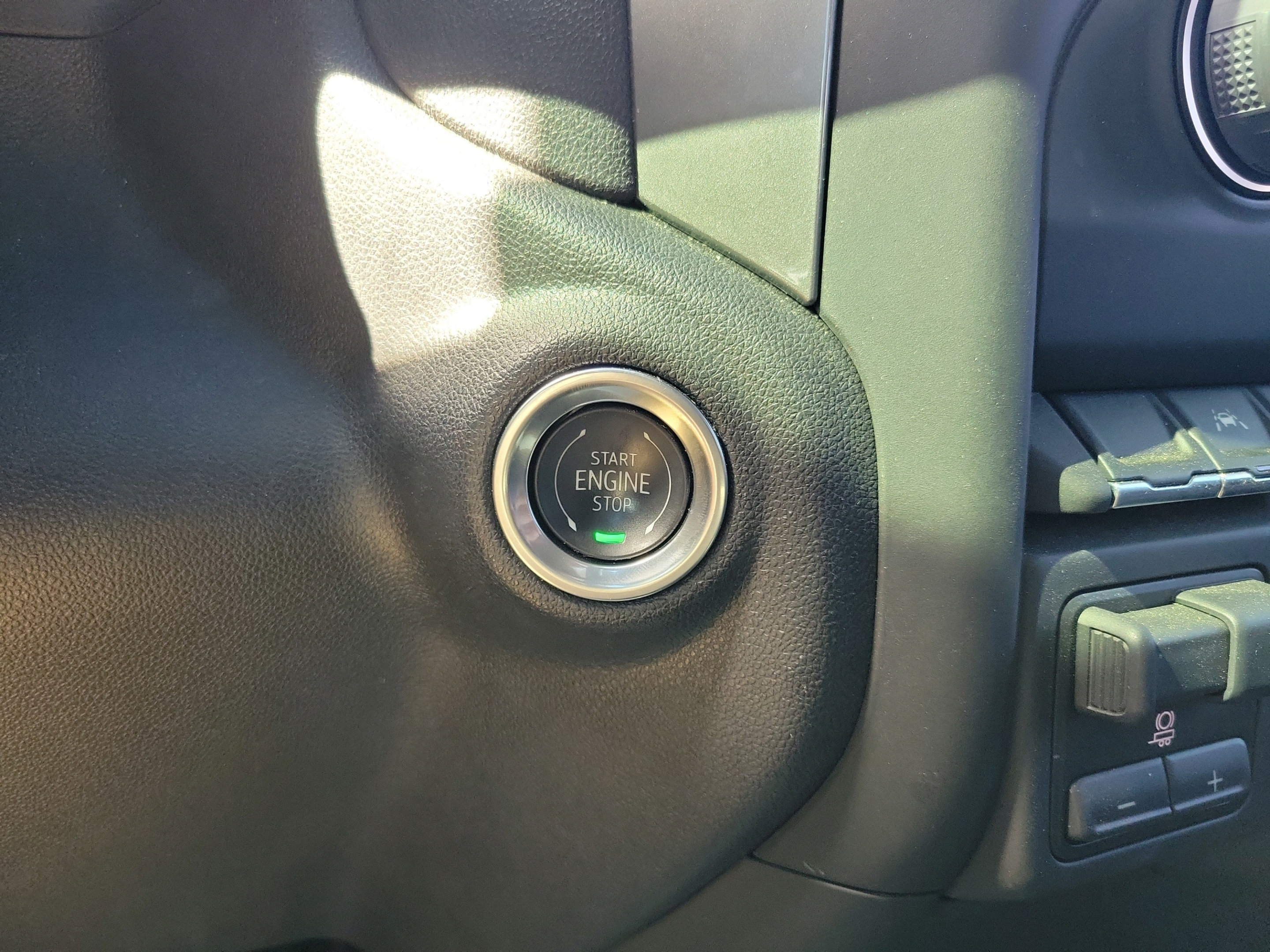 Used 2024 Chevrolet Silverado 1500 Custom w/ LPO, Dark Essentials Package AWD/4WD image 26