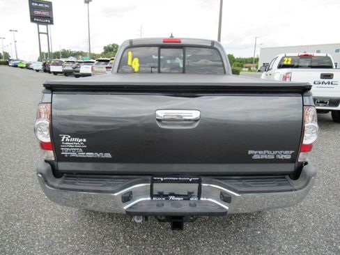 Used 2014 Toyota Tacoma PreRunner w/ SR5 Package RWD image 6