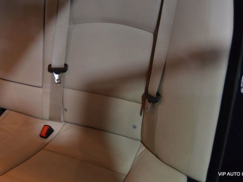 Used 2011 BMW 550i 550i image 26