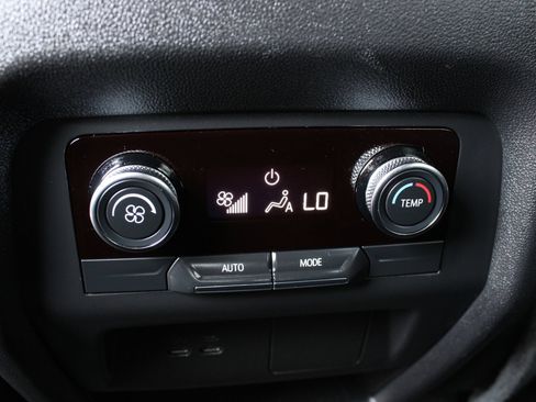 Used 2026 Buick Enclave Sport Touring AWD/4WD image 19