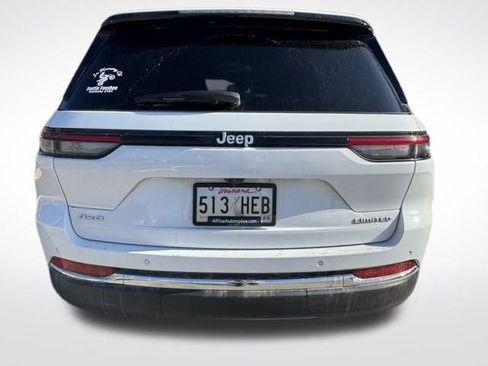 Used 2024 Jeep Grand Cherokee Limited image 7