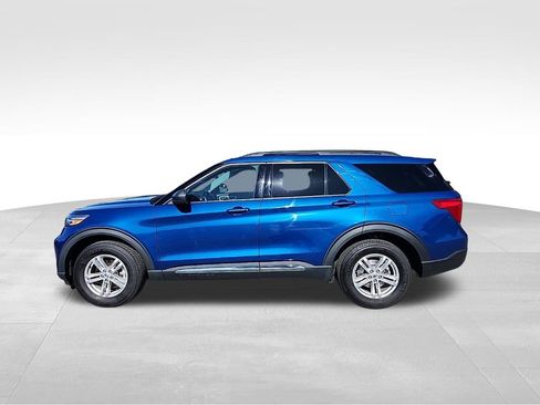 Used 2021 Ford Explorer XLT image 9
