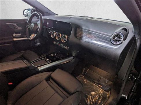 Certified 2025 Mercedes-Benz GLA 250 image 22