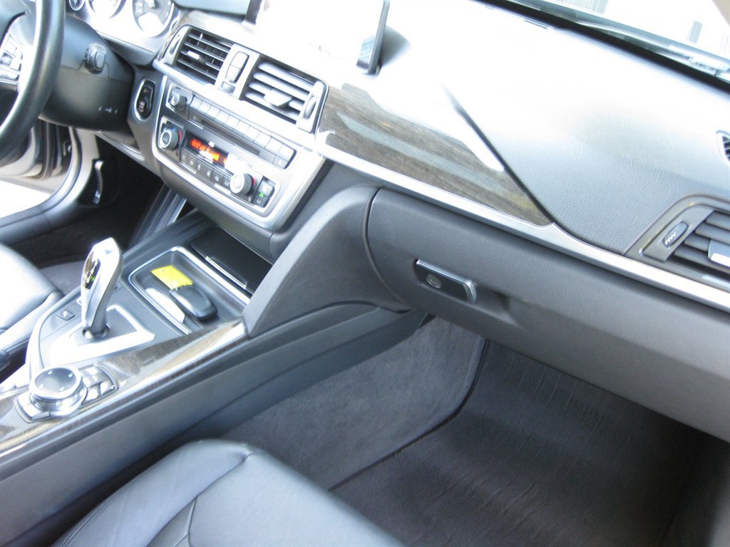 Used 2014 BMW 328i Sedan RWD image 34