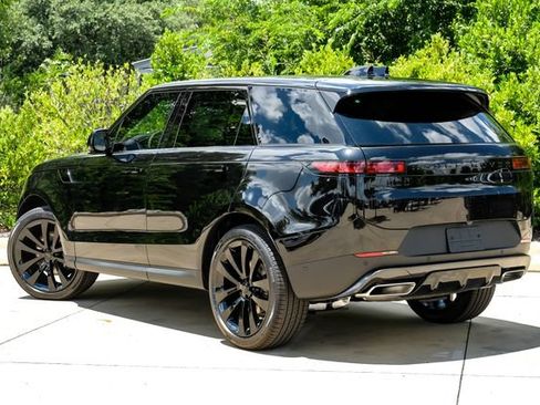New 2026 Land Rover Range Rover Sport SE AWD/4WD image 11