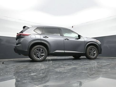 Used 2024 Nissan Rogue S AWD/4WD image 29