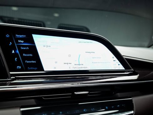 Used 2023 Cadillac Escalade ESV Sport Platinum w/ Heavy-Duty Trailer Package image 50