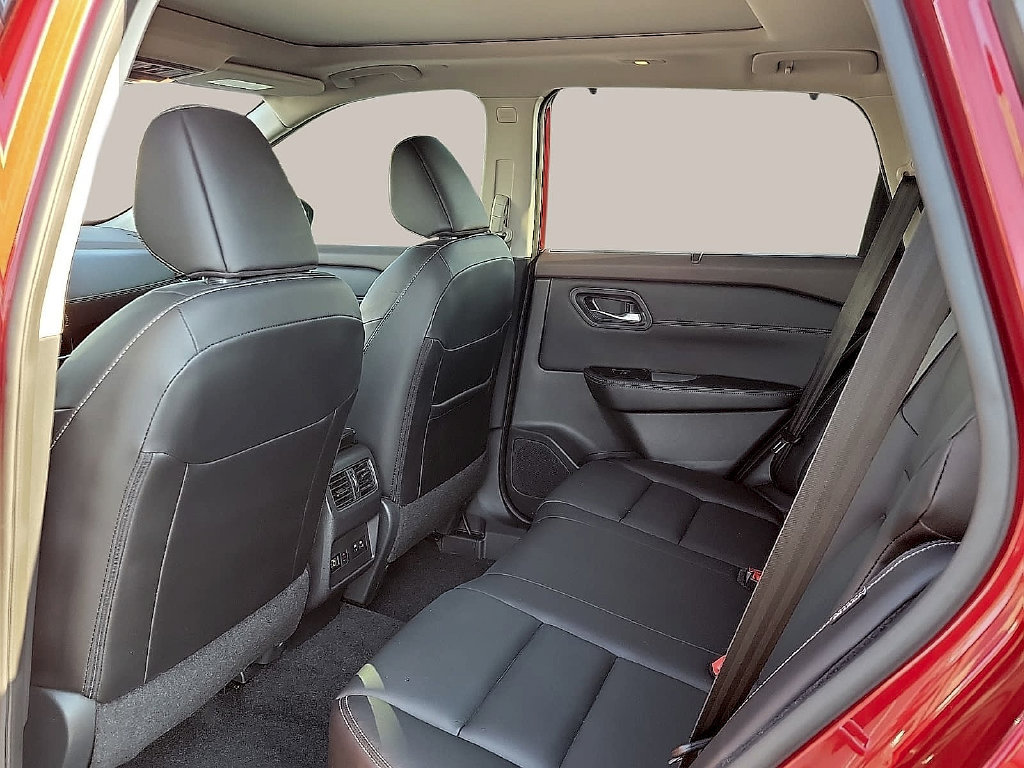 Used 2023 Nissan Rogue SL w/ SL Premium Package FWD image 9
