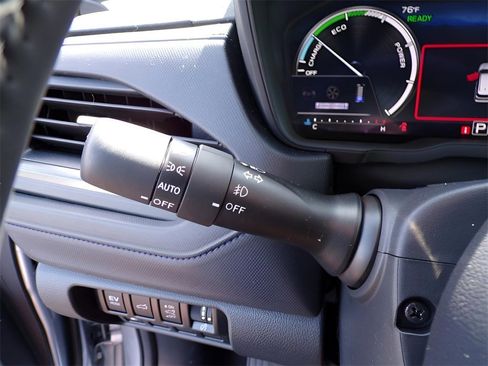 Certified 2025 Subaru Forester Premium image 25