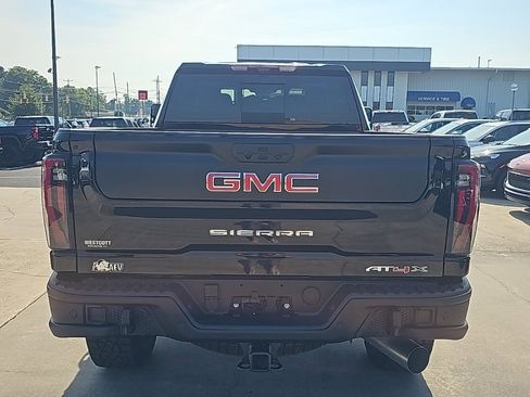 New 2025 GMC Sierra 2500 AT4X w/ AT4X AEV Edition image 5