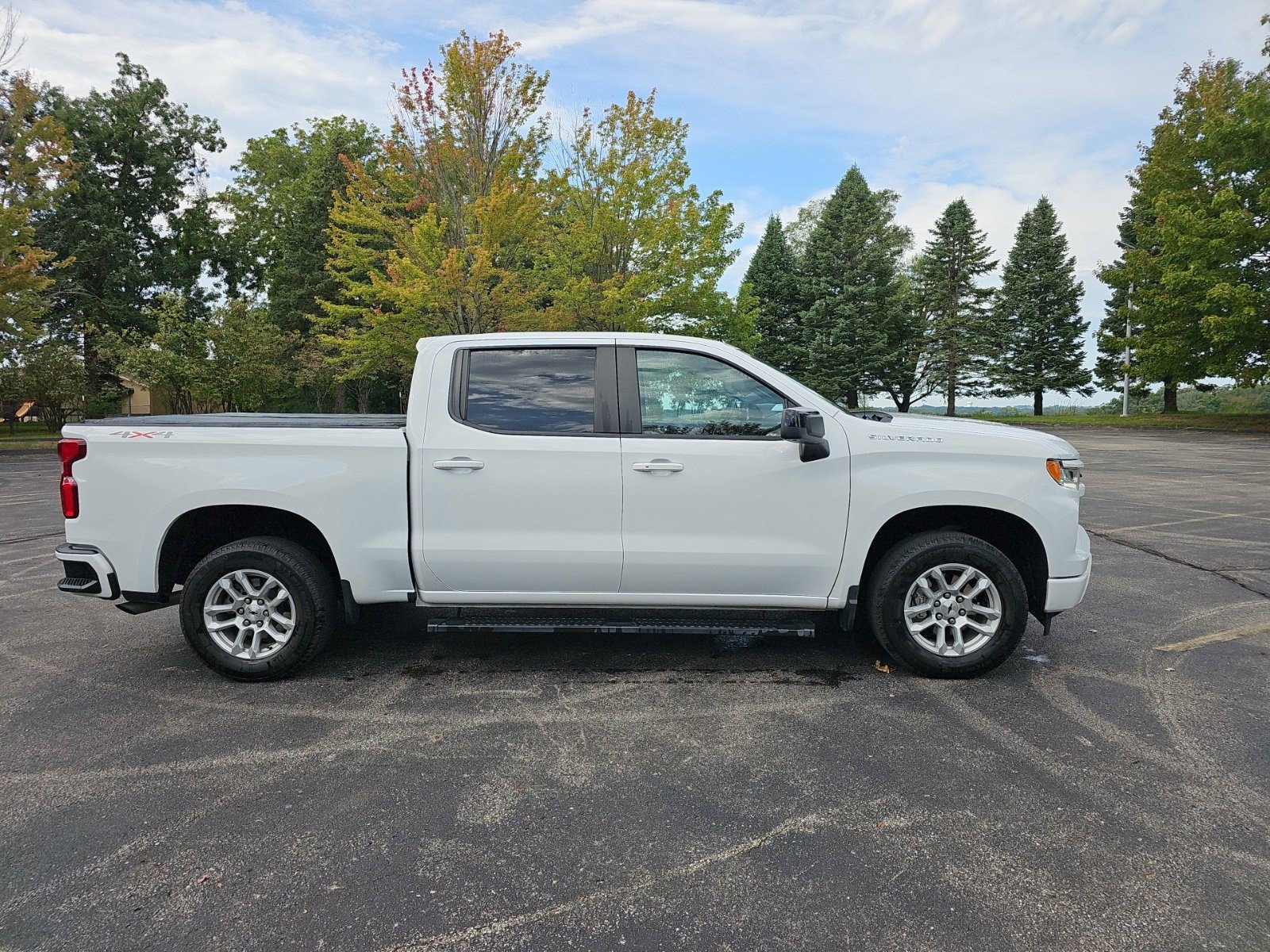 Used 2024 Chevrolet Silverado 1500 RST AWD/4WD image 8