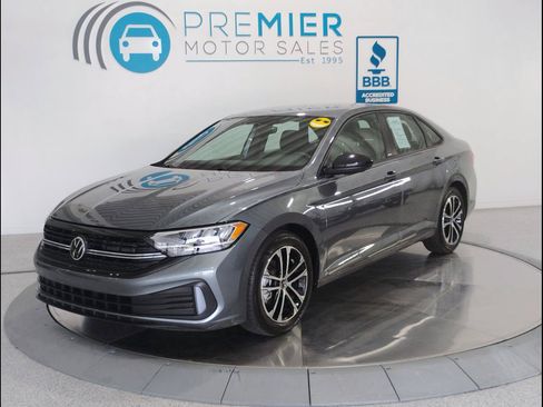 Used 2023 Volkswagen Jetta Sport FWD image 2