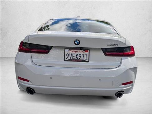 Used 2025 BMW 330i Sedan w/ Convenience Package image 8