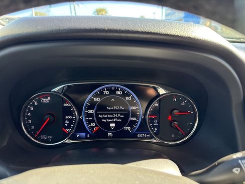 Used 2023 GMC Acadia AT4 w/ Technology Package image 28