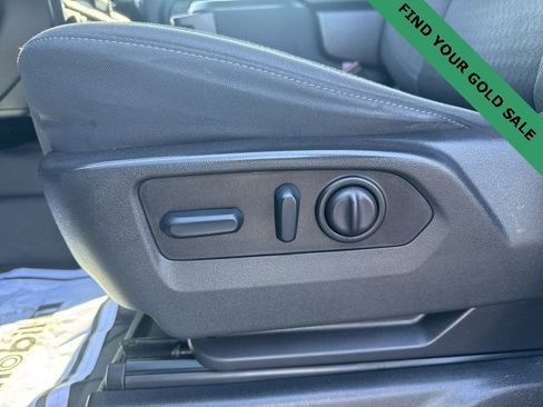 Certified 2022 Chevrolet Silverado 2500 Custom w/ Custom Value Package image 16