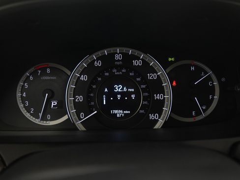 Used 2016 Honda Accord EX image 28