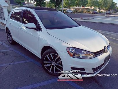 Used 2017 Volkswagen Golf SE