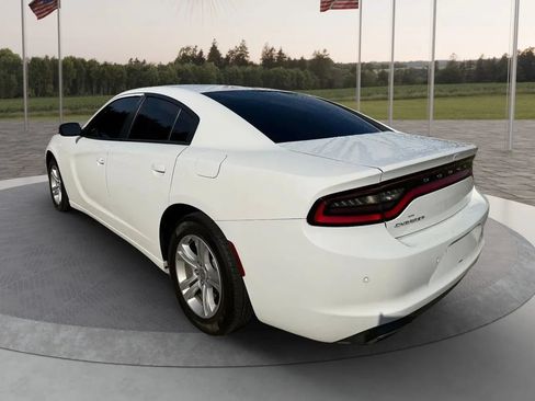 Used 2020 Dodge Charger SXT w/ Leather Interior Group RWD image 2