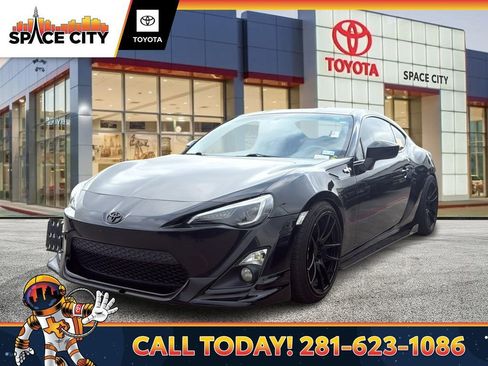 Used 2013 Scion FR-S image 1