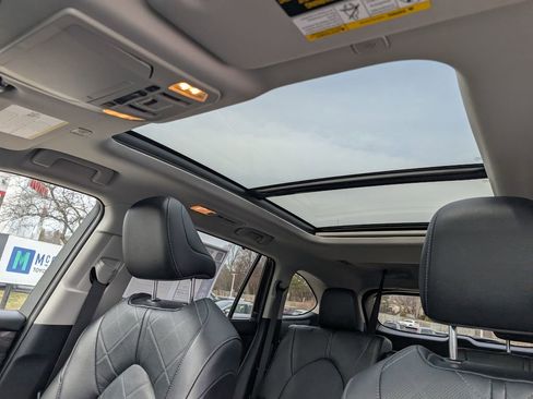 Used 2024 Toyota Highlander Platinum image 21