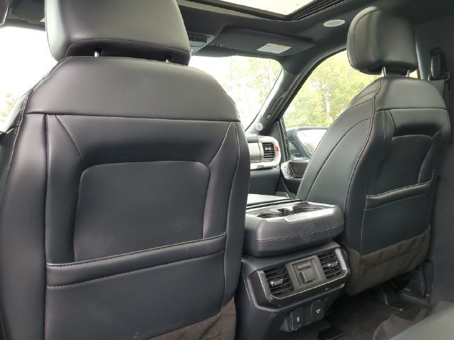 Used 2022 Ford F150 Raptor w/ Raptor 37 Performance Package AWD/4WD image 34