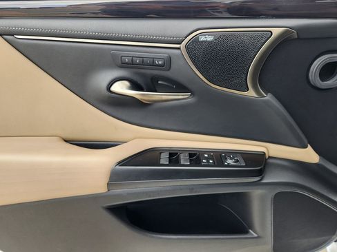 Used 2019 Lexus ES 350 w/ Premium Package image 23