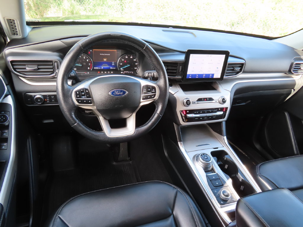 Used 2021 Ford Explorer XLT AWD/4WD image 4