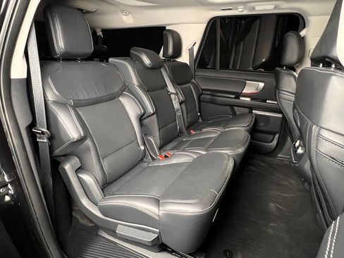 Used 2025 Ford Expedition Max Platinum image 32