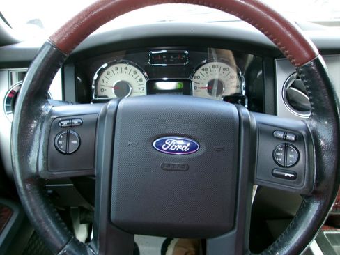 Used 2013 Ford Expedition EL King Ranch RWD image 24