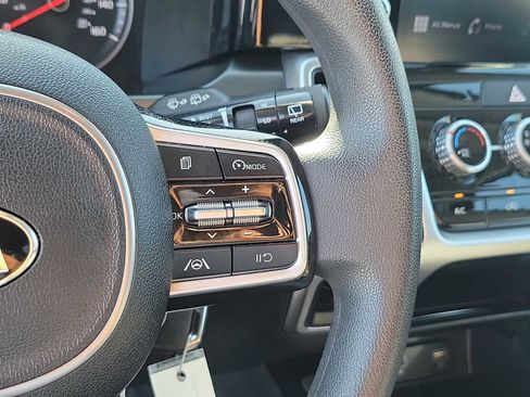 Used 2021 Kia Sorento LX image 21