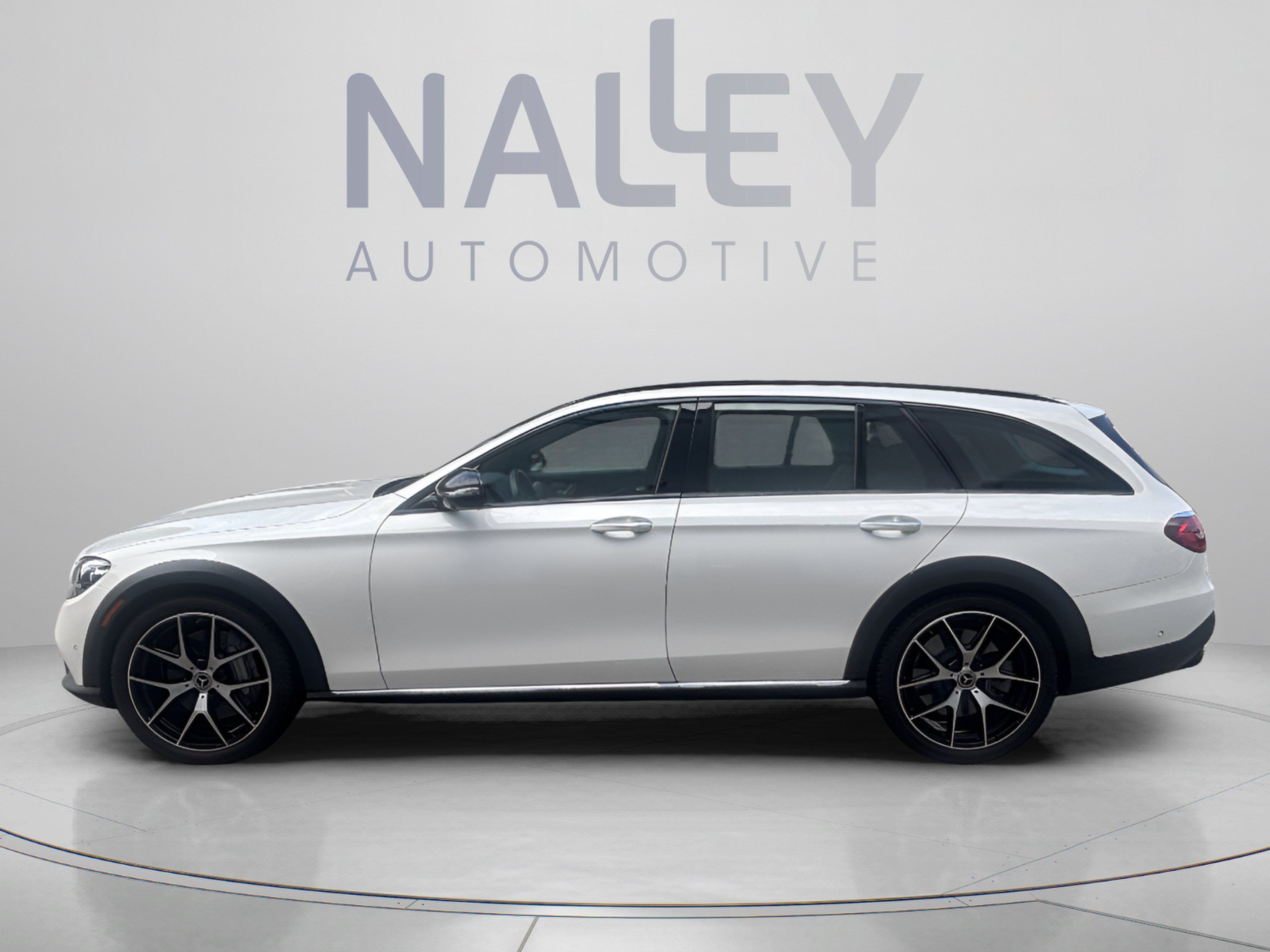 Used 2022 Mercedes-Benz E 450 4MATIC All-Terrain Wagon image 2